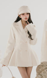 モデル：160cm（着用サイズ：FREE　着用カラー：IVO）