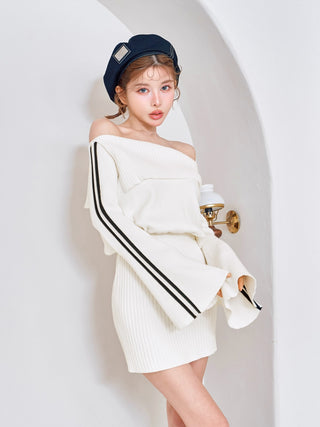 モデル：160cm（着用サイズ：FREE　着用カラー：WHT）