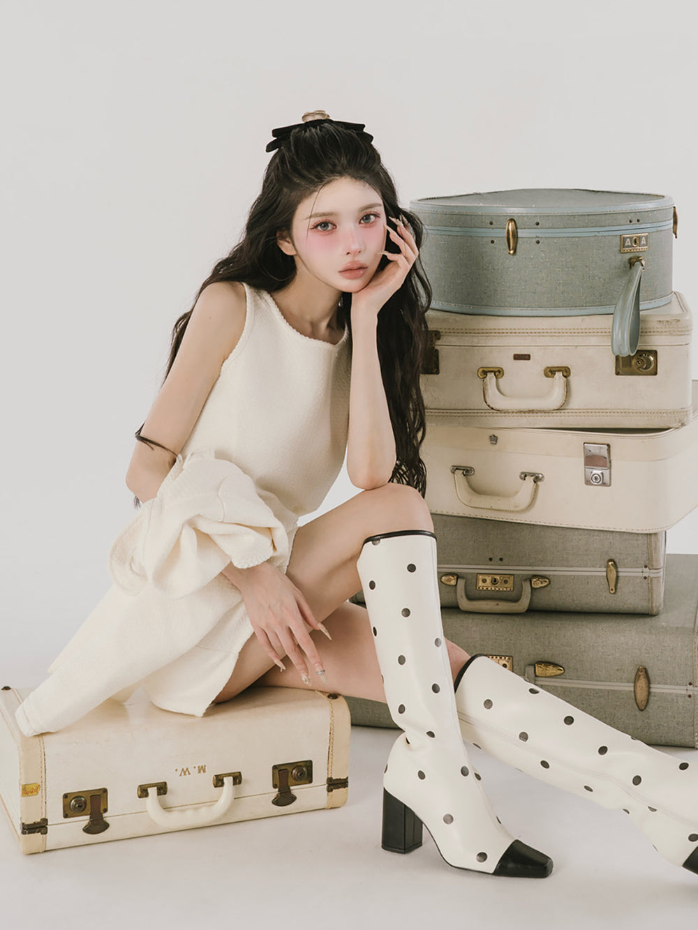 モデル：160cm（着用サイズ：FREE　着用カラー：IVO）