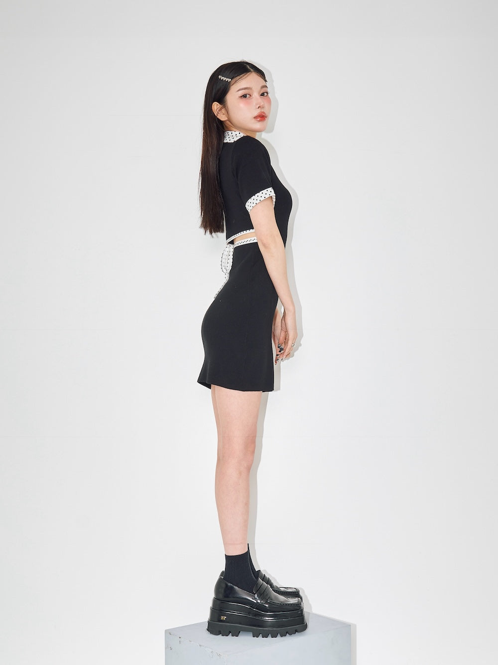 モデル：160cm（着用サイズ：FREE　着用カラー：BLK）