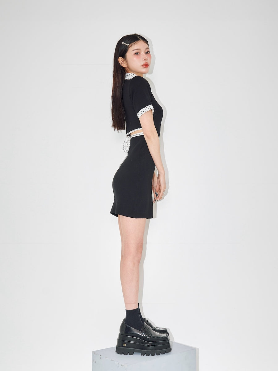 モデル：160cm（着用サイズ：FREE　着用カラー：BLK）
