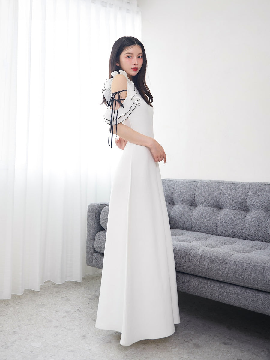 モデル：160cm（着用サイズ：FREE　着用カラー：IVO）