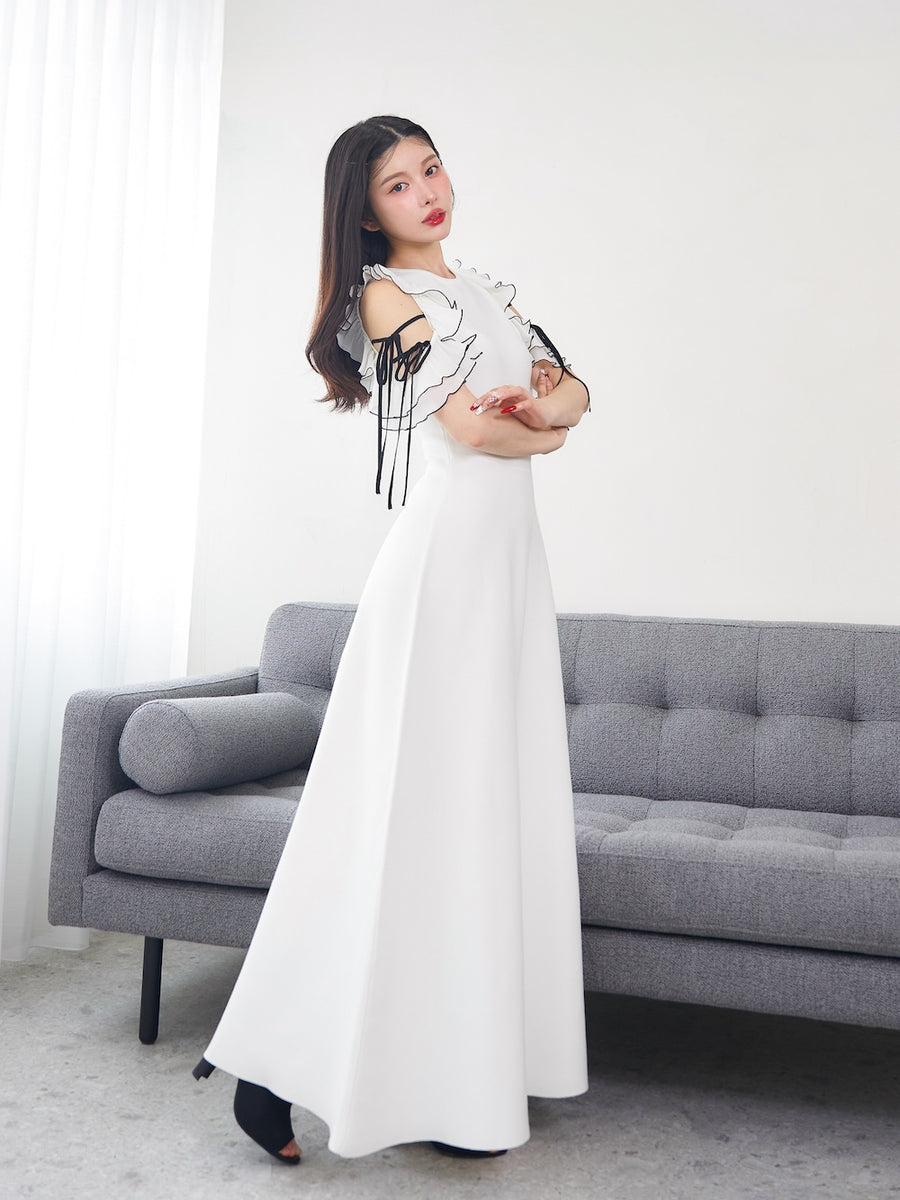 モデル：160cm（着用サイズ：FREE　着用カラー：IVO）