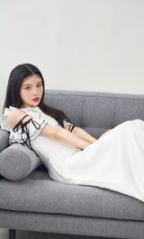 モデル：160cm（着用サイズ：FREE　着用カラー：IVO）