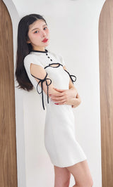 モデル：160cm（着用サイズ：FREE　着用カラー：IVO）
