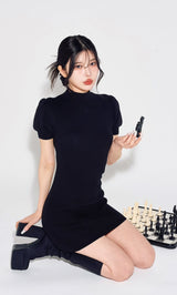 モデル：160cm（着用サイズ：FREE　着用カラー：BLK）