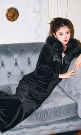 モデル：160cm（着用サイズ：FREE　着用カラー：BLK）