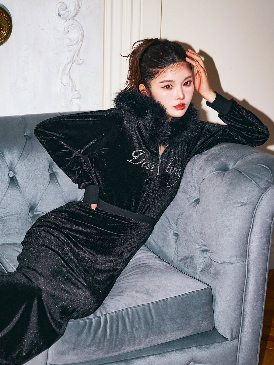 モデル：160cm（着用サイズ：FREE　着用カラー：BLK）