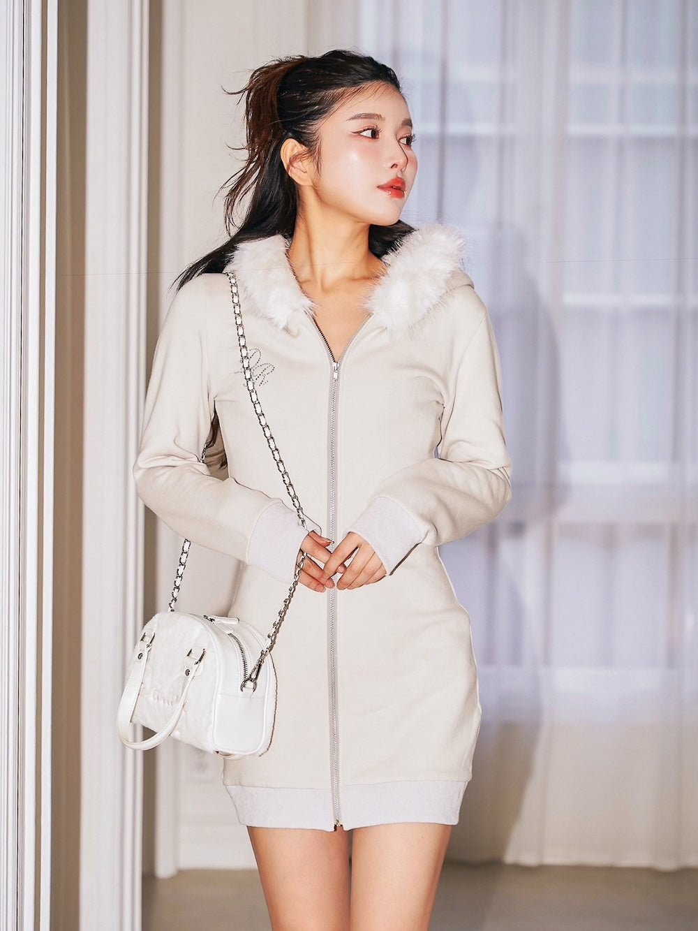 新品未開封　長袖ミニワンピース　ホワイト　FL ダーリッチ darich ダーリッチ Darich ファードッキングニットミニワンピース （ホワイト