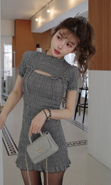 モデル：160cm（着用サイズ：FREE　着用カラー：BLK）