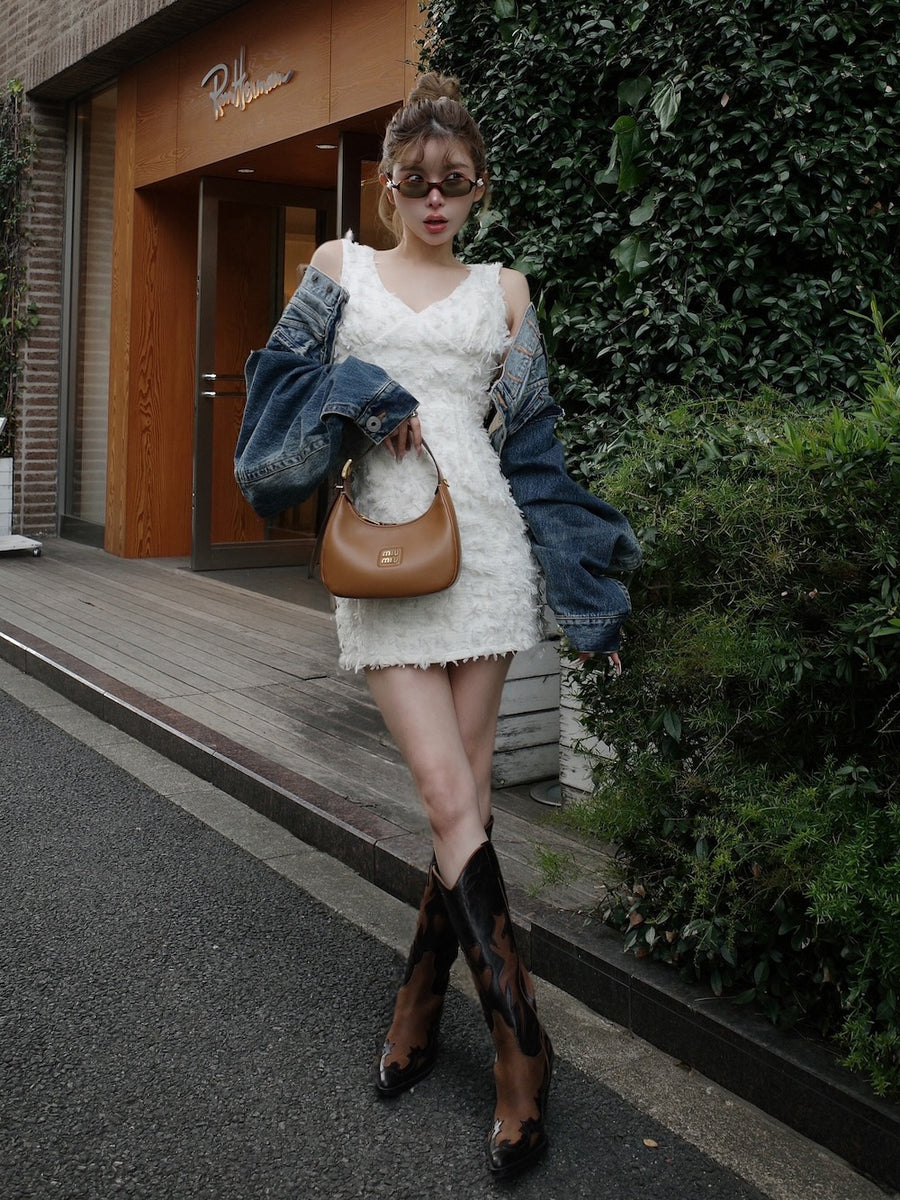 モデル：160cm（着用サイズ：FREE　着用カラー：IVO）
