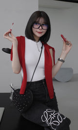モデル：160cm（着用サイズ：FREE　着用カラー：RED）