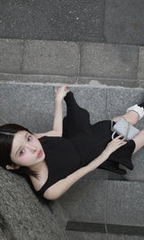 モデル：160cm（着用サイズ：FREE　着用カラー：BLK）