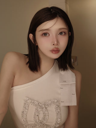 モデル：160cm（着用サイズ：FREE　着用カラー：WHT）