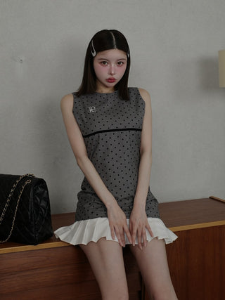 モデル：160cm（着用サイズ：FREE　着用カラー：GRY）