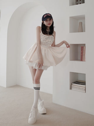 モデル：160cm（着用サイズ：FREE　着用カラー：IVO）