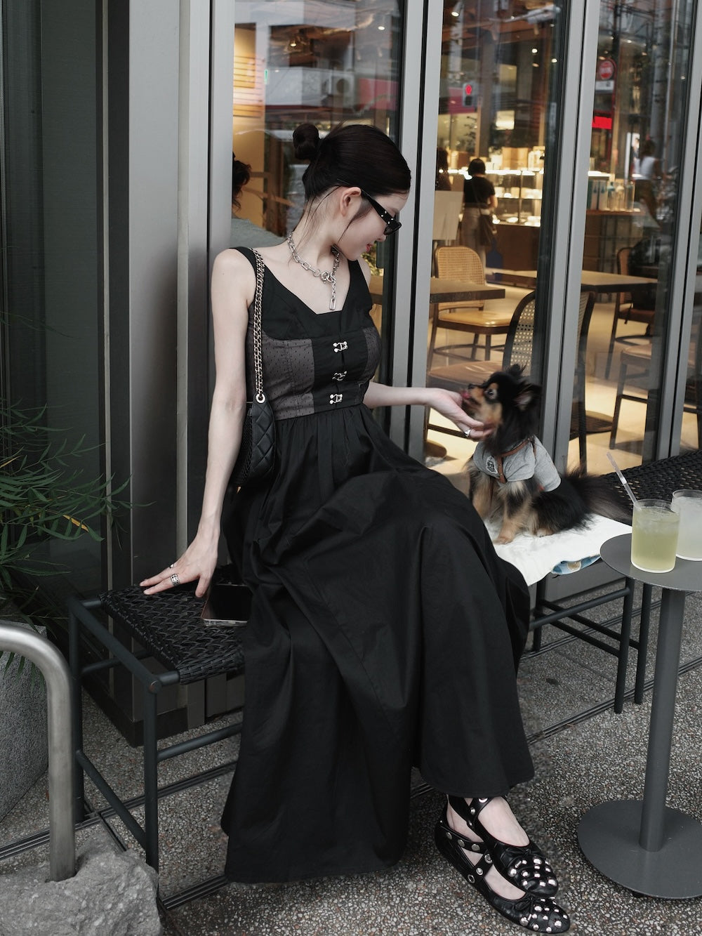 モデル：160cm（着用サイズ：FREE　着用カラー：BLK）