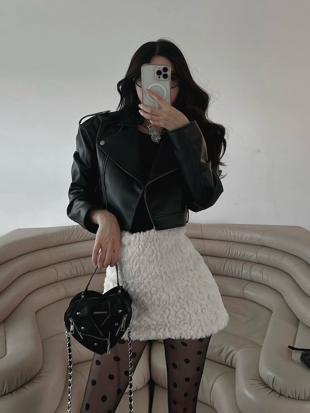 モデル：160cm（着用サイズ：FREE　着用カラー：BLK）