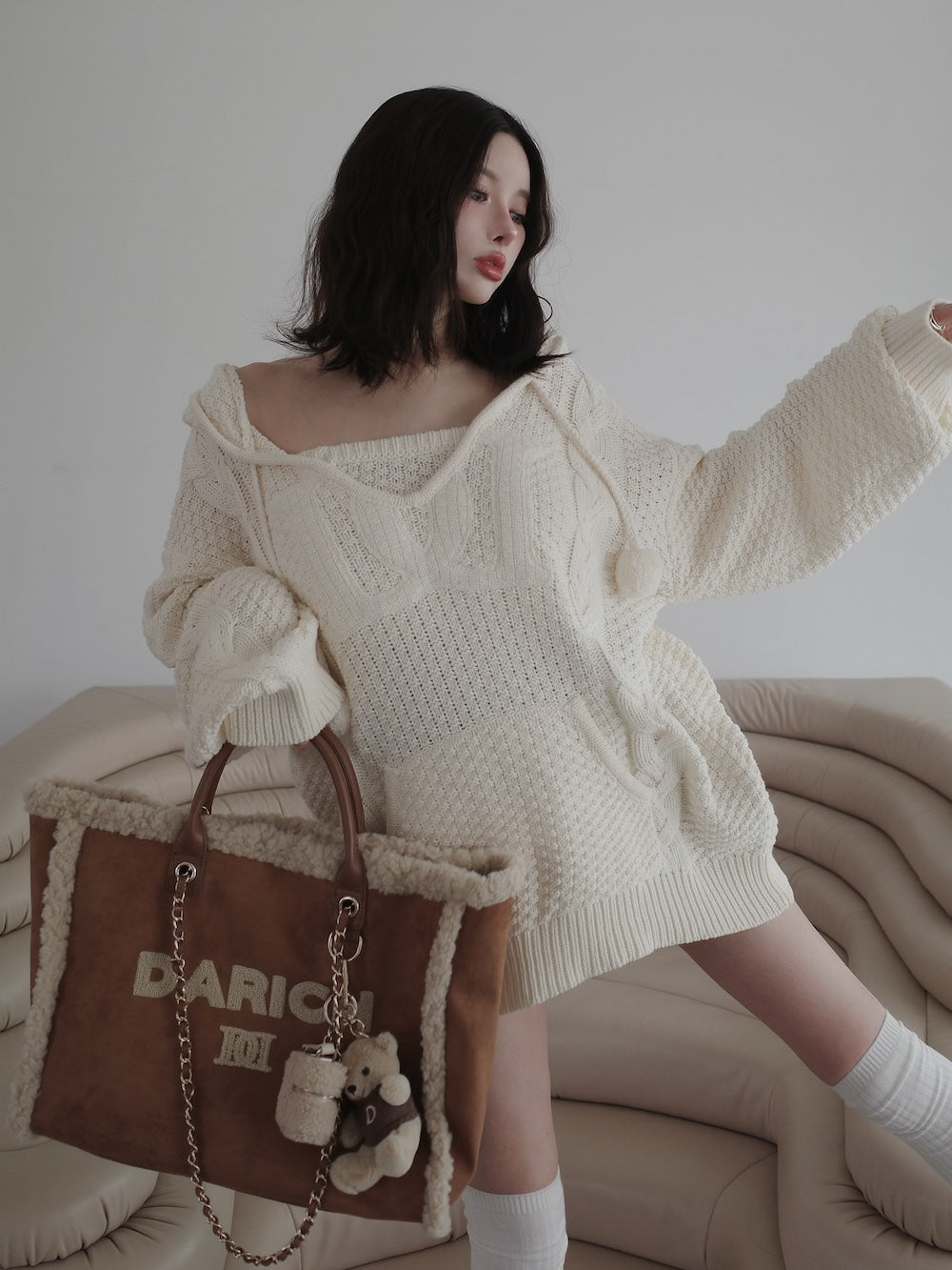モデル：160cm（着用サイズ：FREE　着用カラー：IVO）