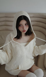 モデル：160cm（着用サイズ：FREE　着用カラー：IVO）