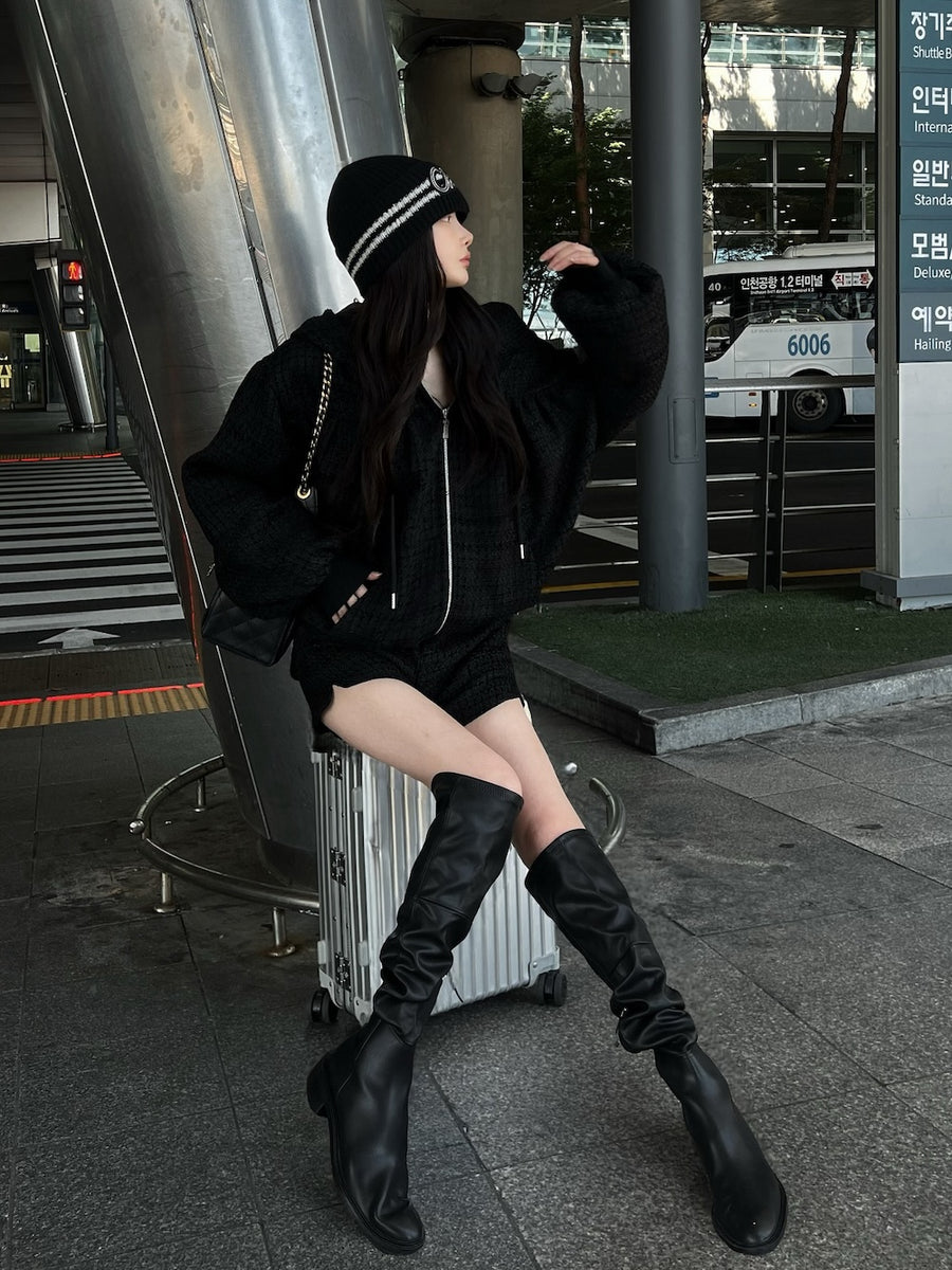モデル：160cm（着用サイズ：FREE　着用カラー：BLK）