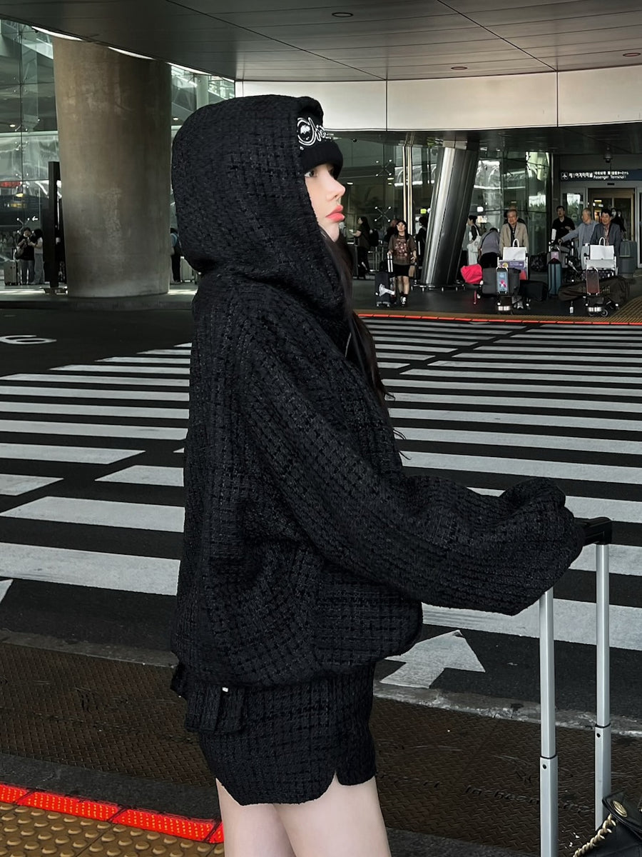 モデル：160cm（着用サイズ：FREE　着用カラー：BLK）