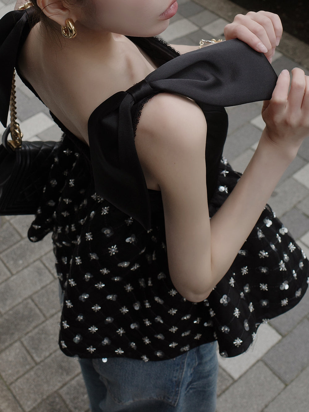 モデル：160cm（着用サイズ：FREE　着用カラー：BLK）