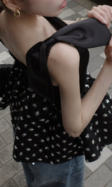モデル：160cm（着用サイズ：FREE　着用カラー：BLK）