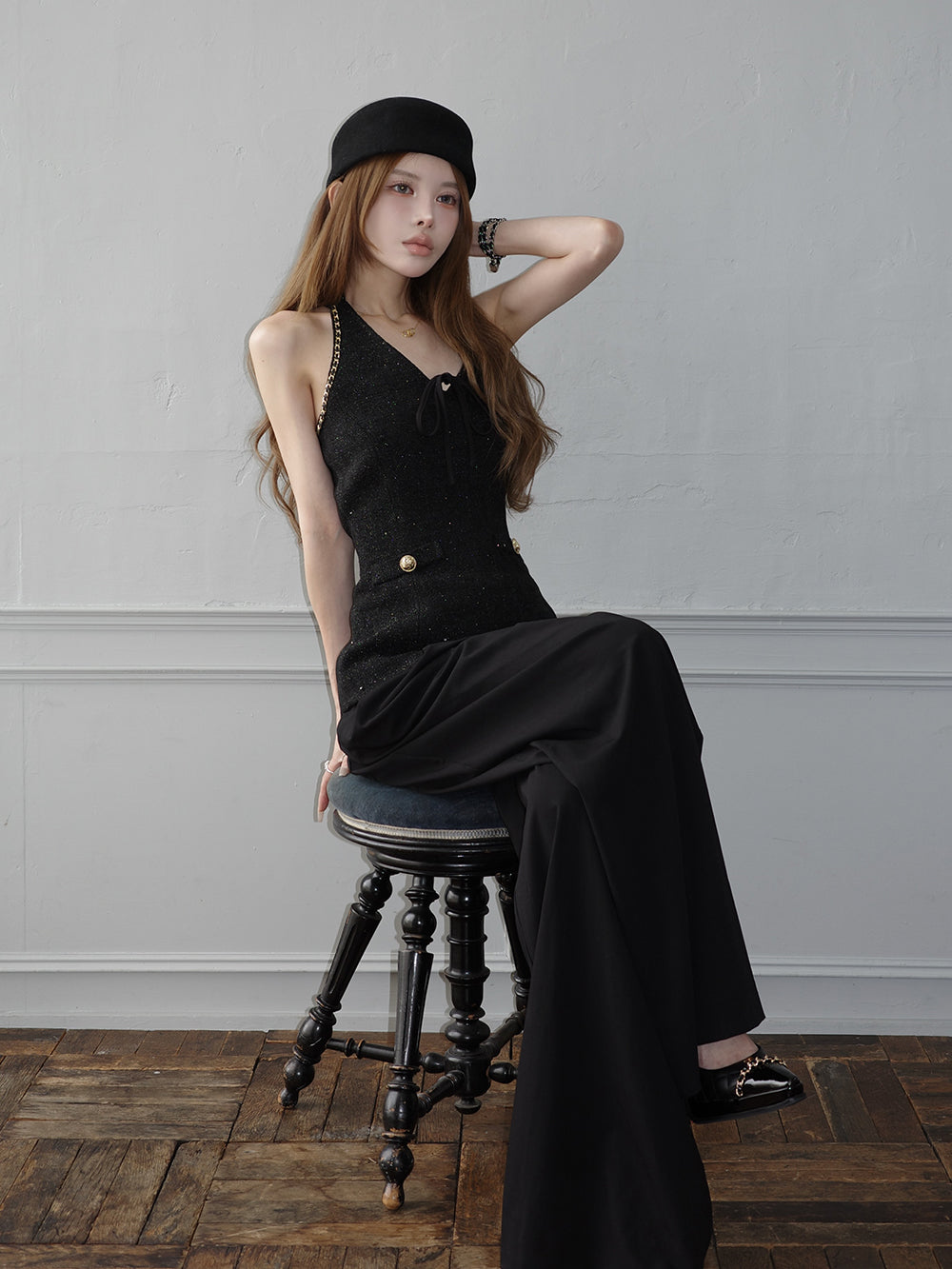 モデル：160cm（着用サイズ：FREE　着用カラー：BLK）