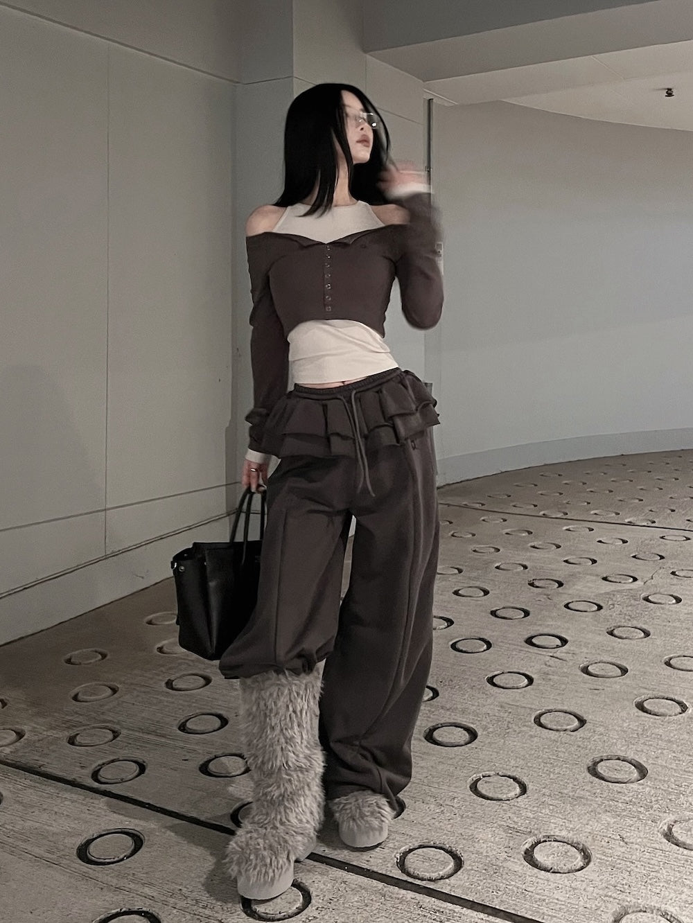 モデル：160cm（着用サイズ：FREE　着用カラー：C-GRY）