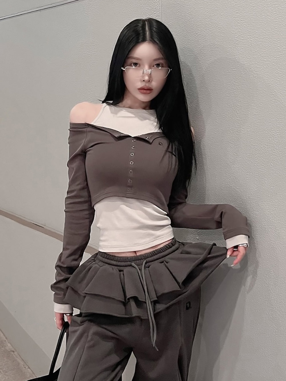 モデル：160cm（着用サイズ：FREE　着用カラー：C-GRY）