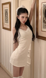 モデル：160cm（着用サイズ：FREE　着用カラー：IVO）