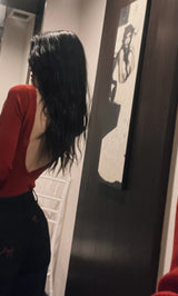 モデル：160cm（着用サイズ：FREE　着用カラー：RED）