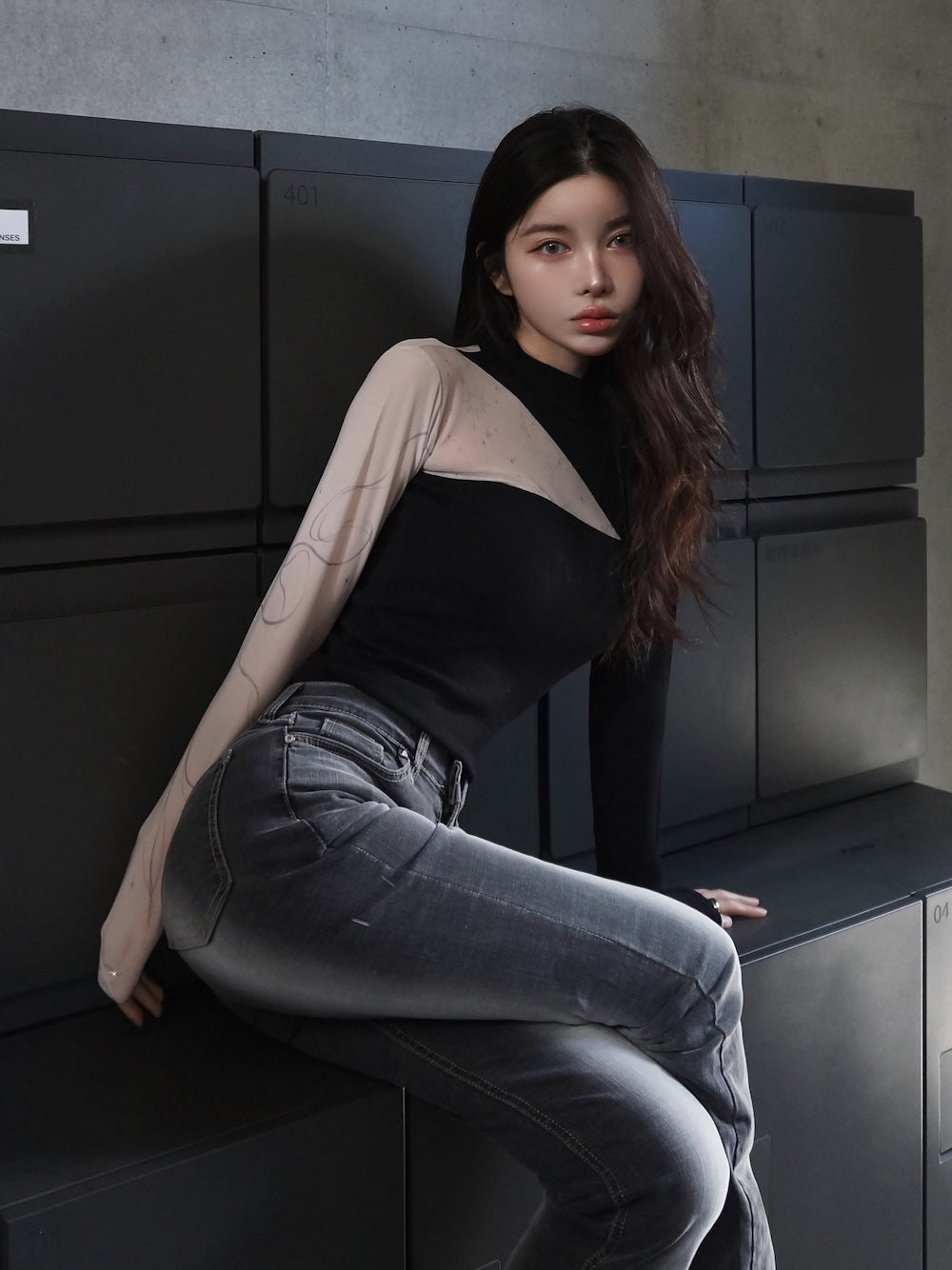 モデル：160cm（着用サイズ：FREE　着用カラー：BLK）