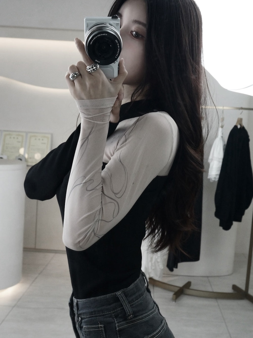 モデル：160cm（着用サイズ：FREE　着用カラー：BLK）
