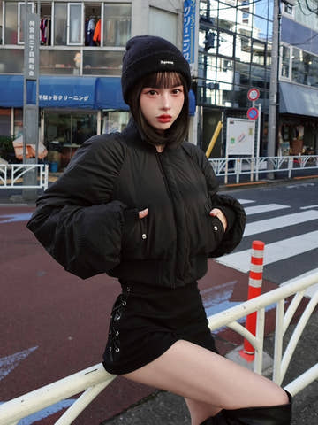 モデル：160cm（着用サイズ：FREE　着用カラー：BLK）