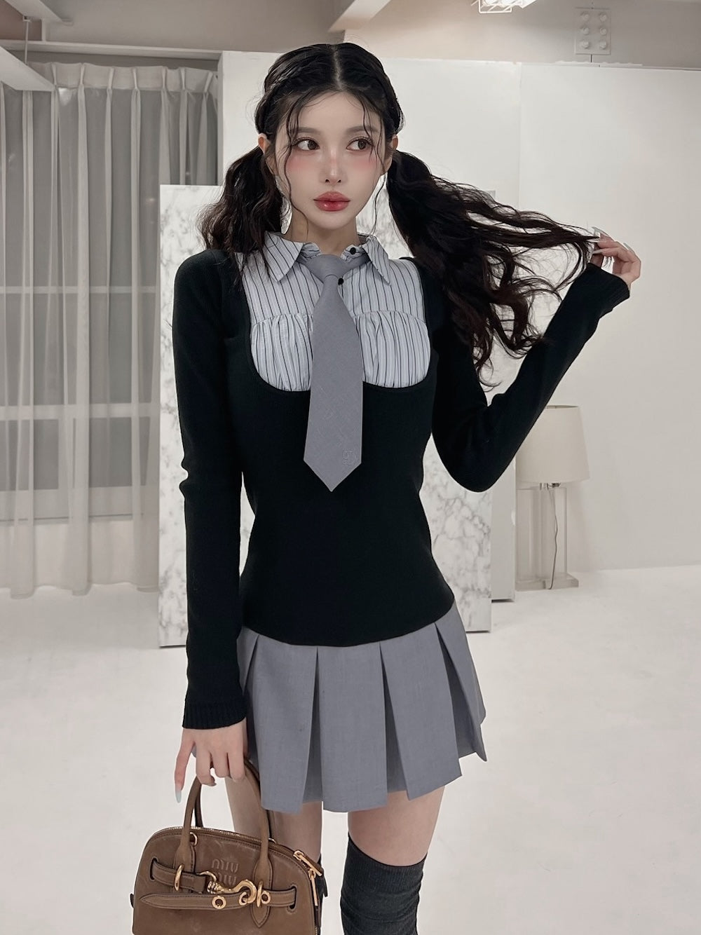 モデル：160cm（着用サイズ：FREE　着用カラー：BLK）