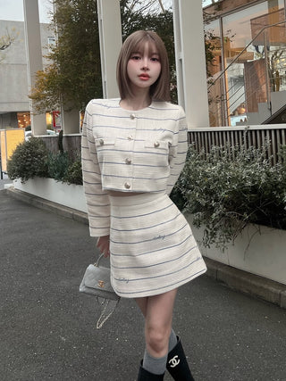 モデル：160cm（着用サイズ：S　着用カラー：IVO）