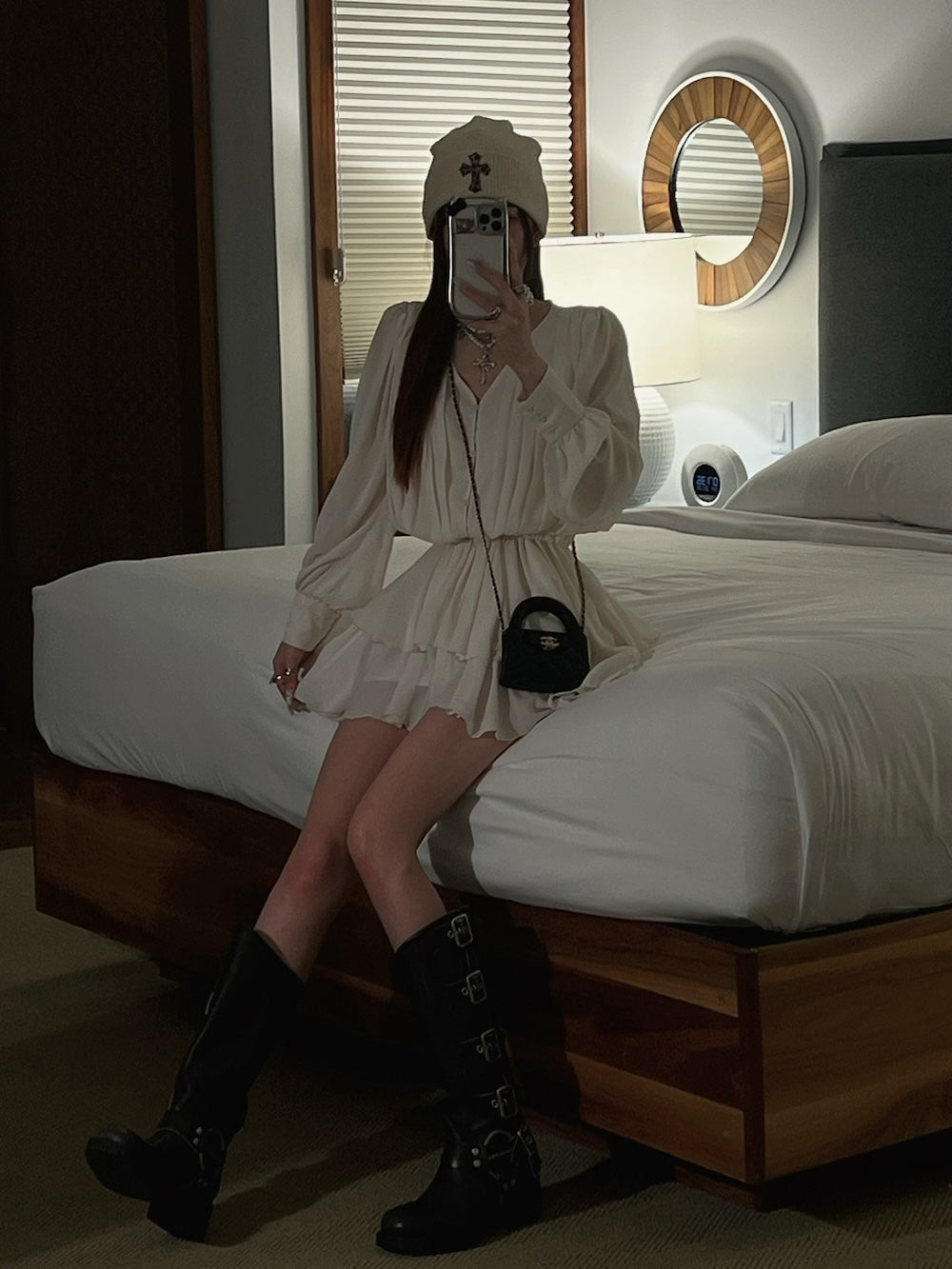 モデル：160cm（着用サイズ：FREE　着用カラー：IVO）