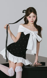 モデル：158cm（着用サイズ：FREE　着用カラー：BLK）