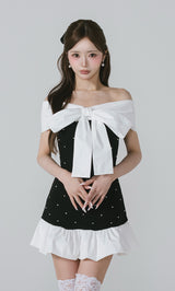 モデル：158cm（着用サイズ：FREE　着用カラー：BLK）