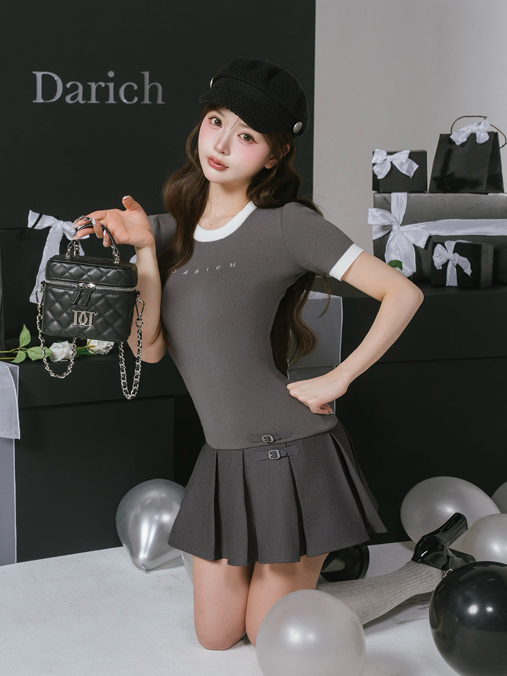 ダーリッチ Darich ベルトデザインロゴプリーツニットミニワンピース ベルトデザインロゴプリーツニットミニワンピース – Darich