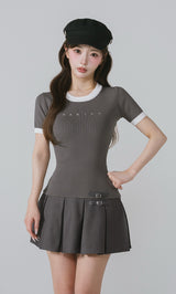 モデル：158cm（着用サイズ：FREE　着用カラー：GRY）