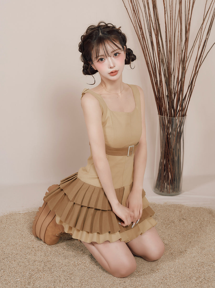 モデル：158cm（着用サイズ：FREE　着用カラー：BEG）