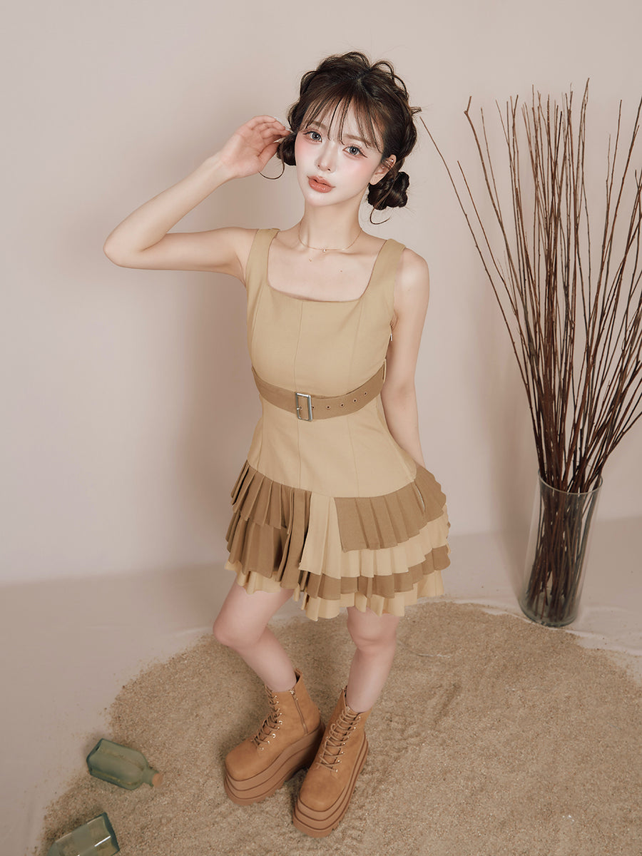 モデル：158cm（着用サイズ：FREE　着用カラー：BEG）