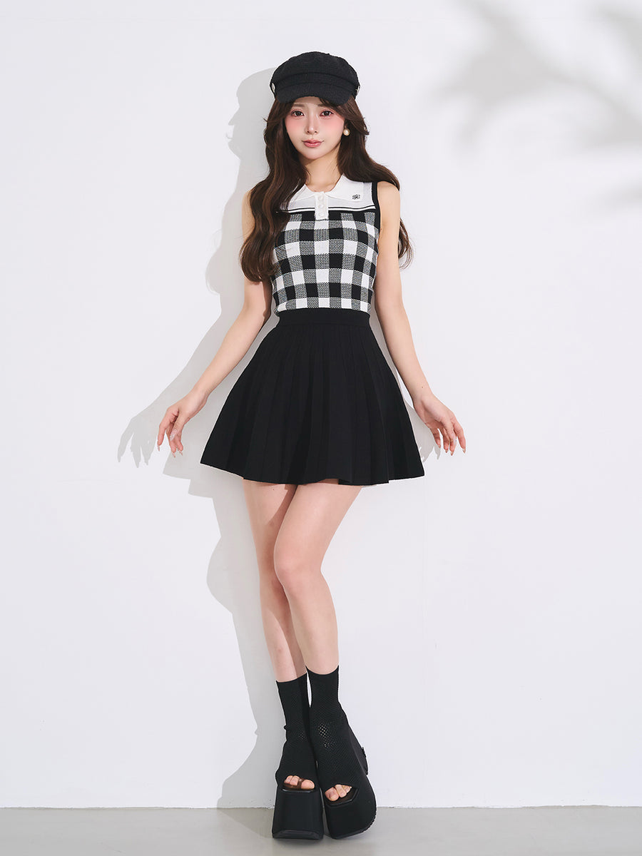 モデル：158cm（着用サイズ：FREE　着用カラー：BLK）