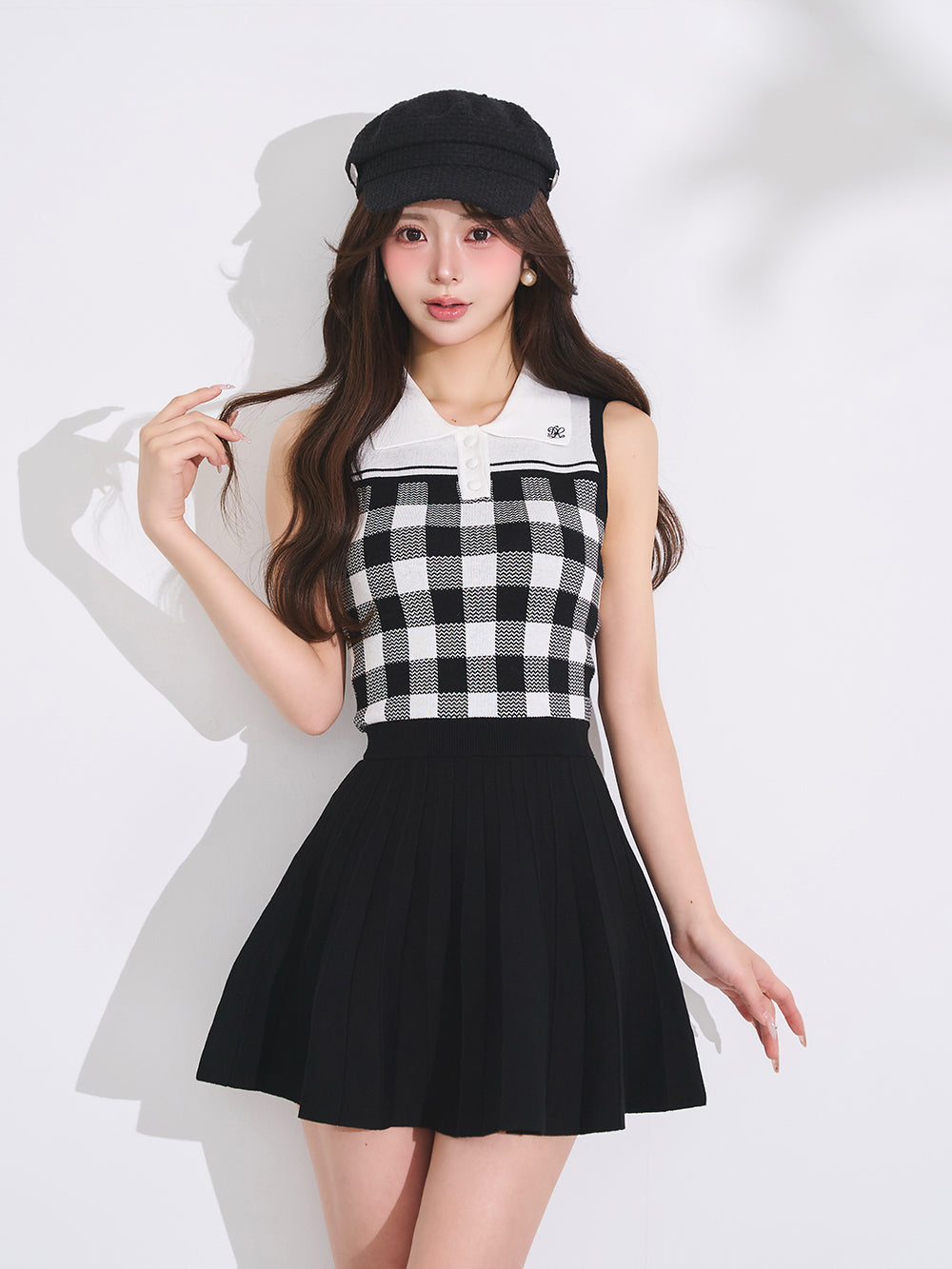 モデル：158cm（着用サイズ：FREE　着用カラー：BLK）