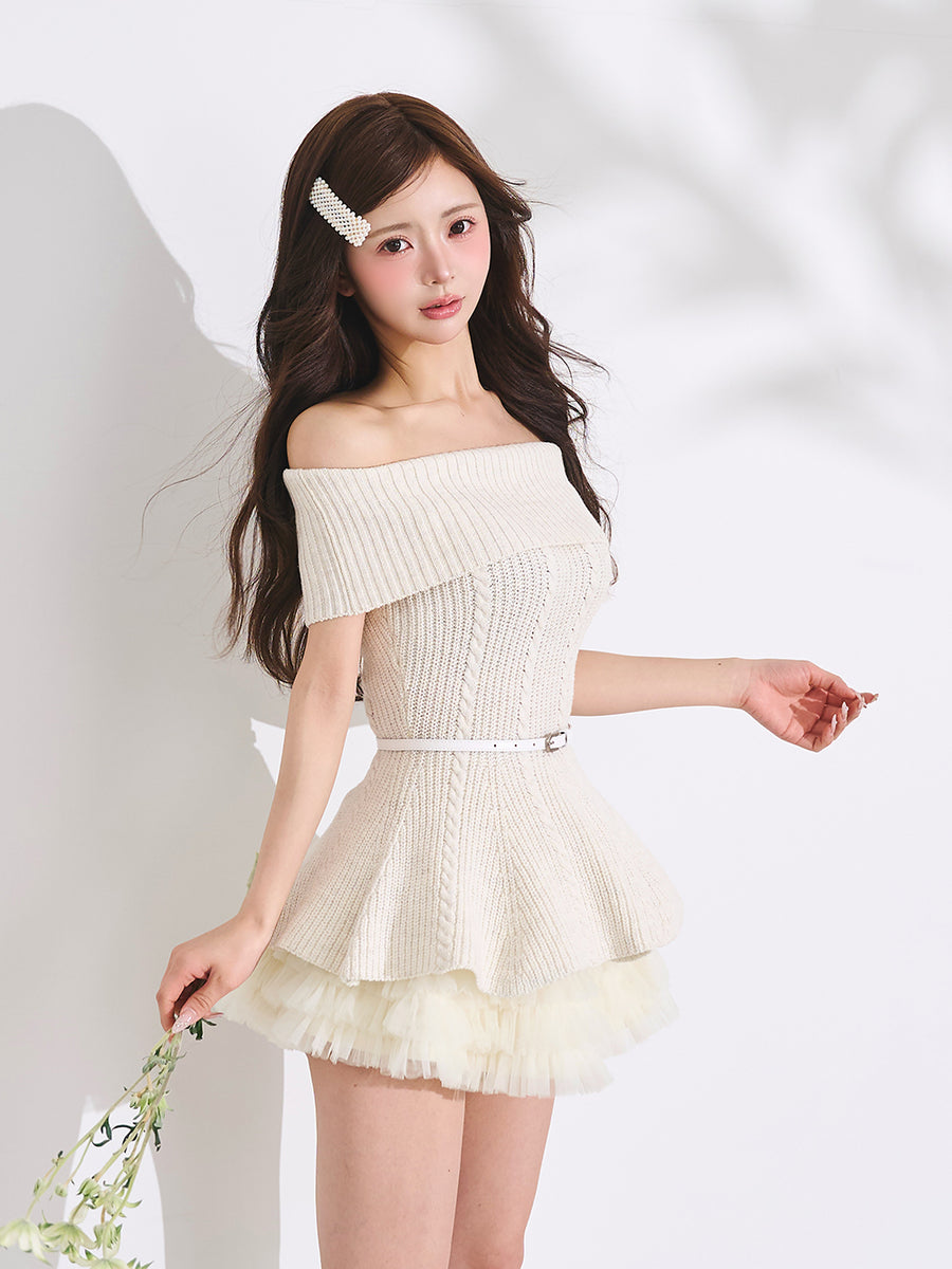 モデル：158cm（着用サイズ：FREE　着用カラー：IVO）