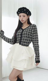 モデル：158cm（着用サイズ：FREE　着用カラー：BLK）