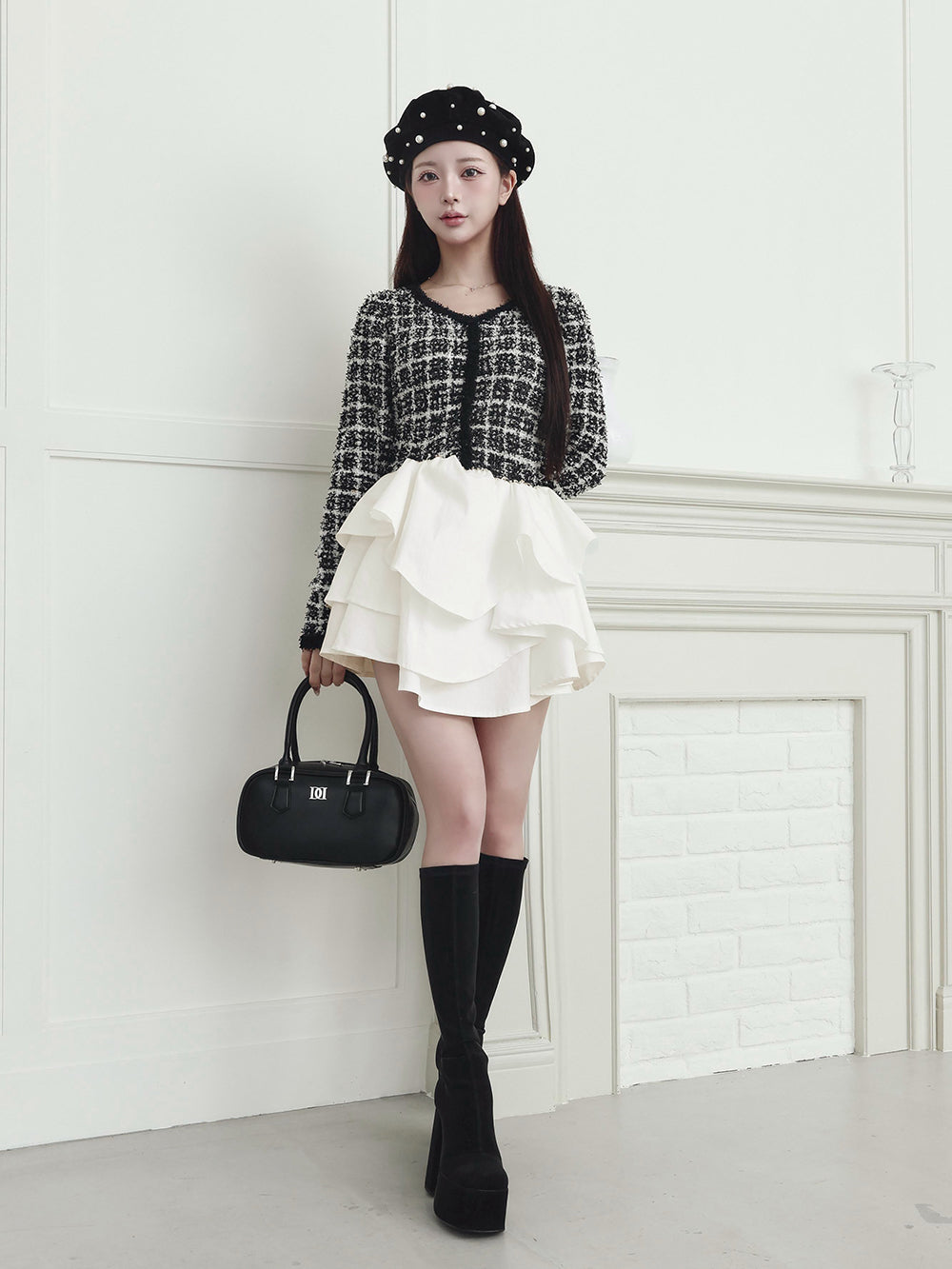 モデル：158cm（着用サイズ：FREE　着用カラー：BLK）
